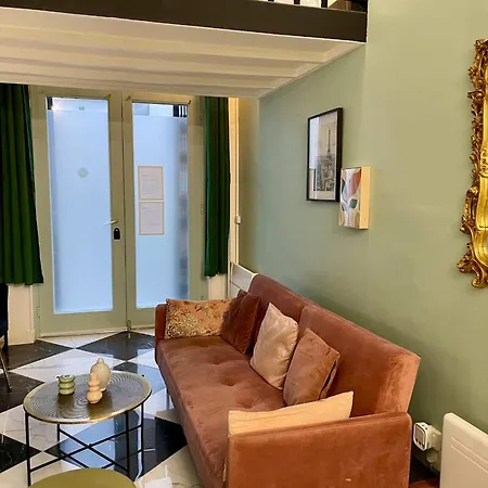 Apartment Delightful For Two Montmartre Paris